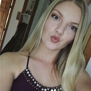 Meet your Posher, Kayla